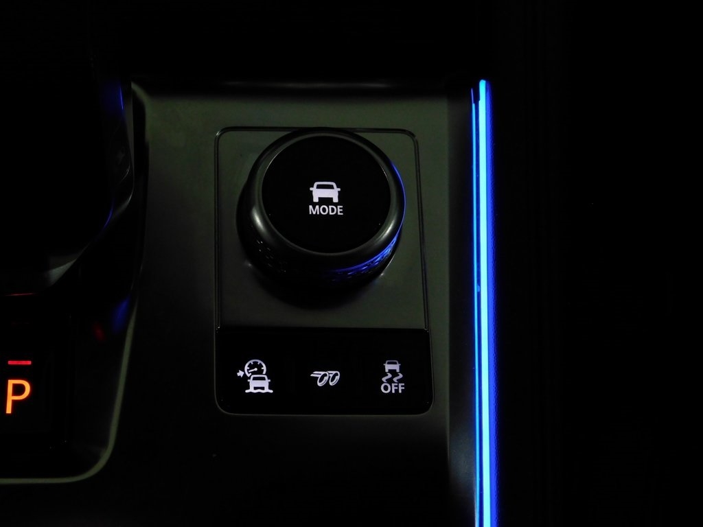 Jaguar F-Pace SVR 2024