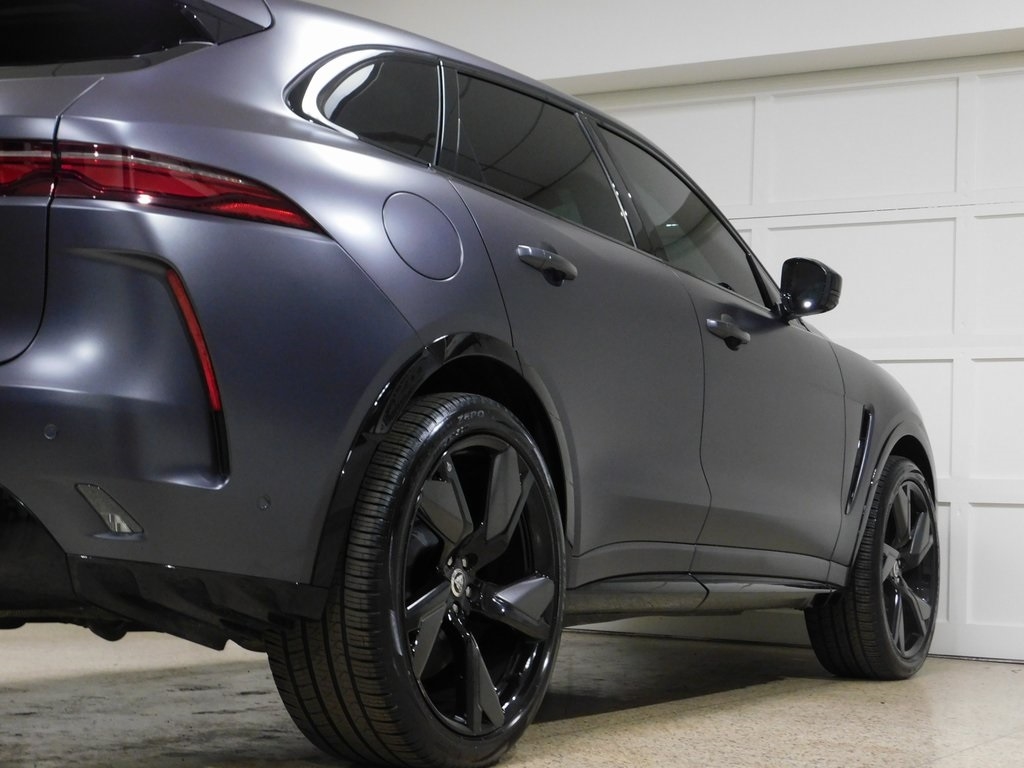 Jaguar F-Pace SVR 2024