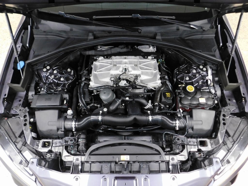 Jaguar F-Pace SVR 2024