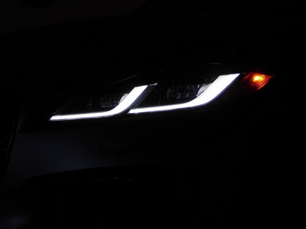 Jaguar F-Pace SVR 2024