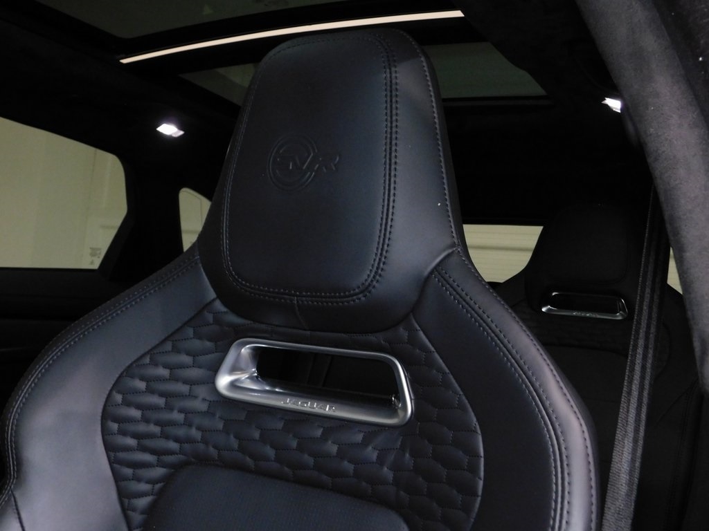 Jaguar F-Pace SVR 2024