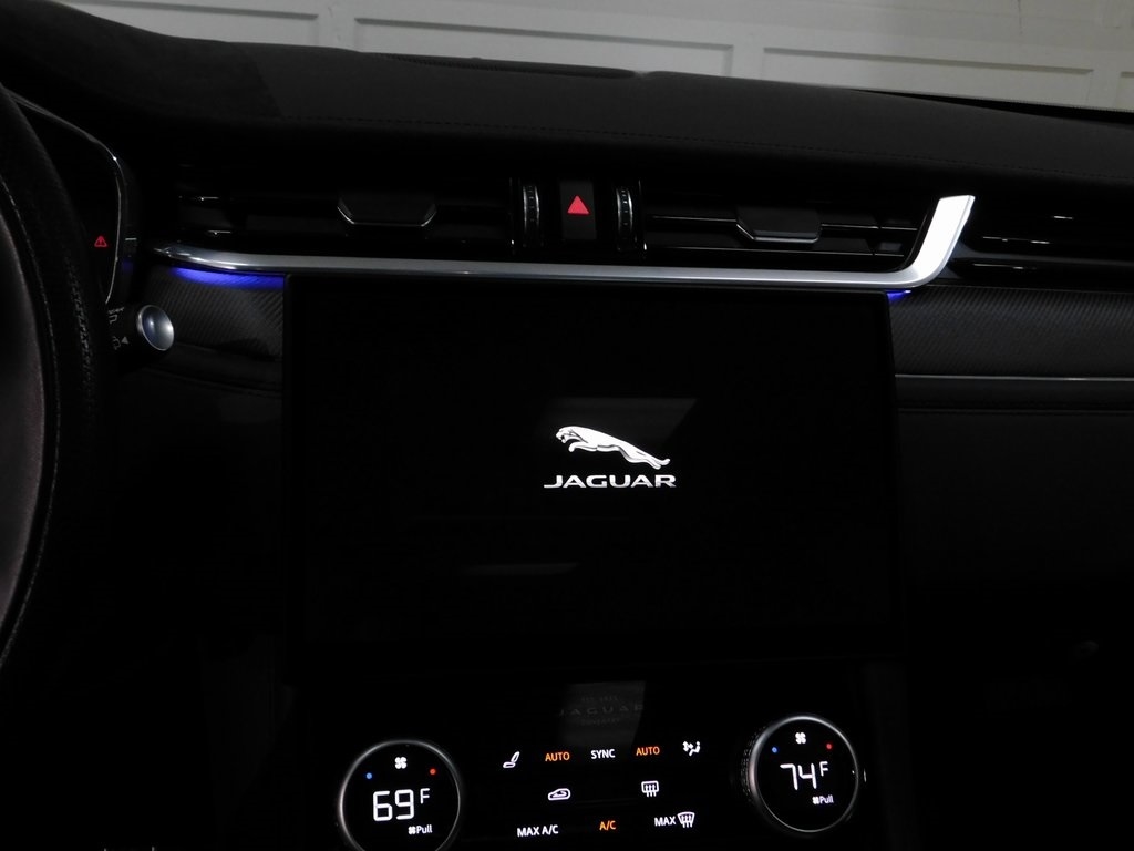 Jaguar F-Pace SVR 2024