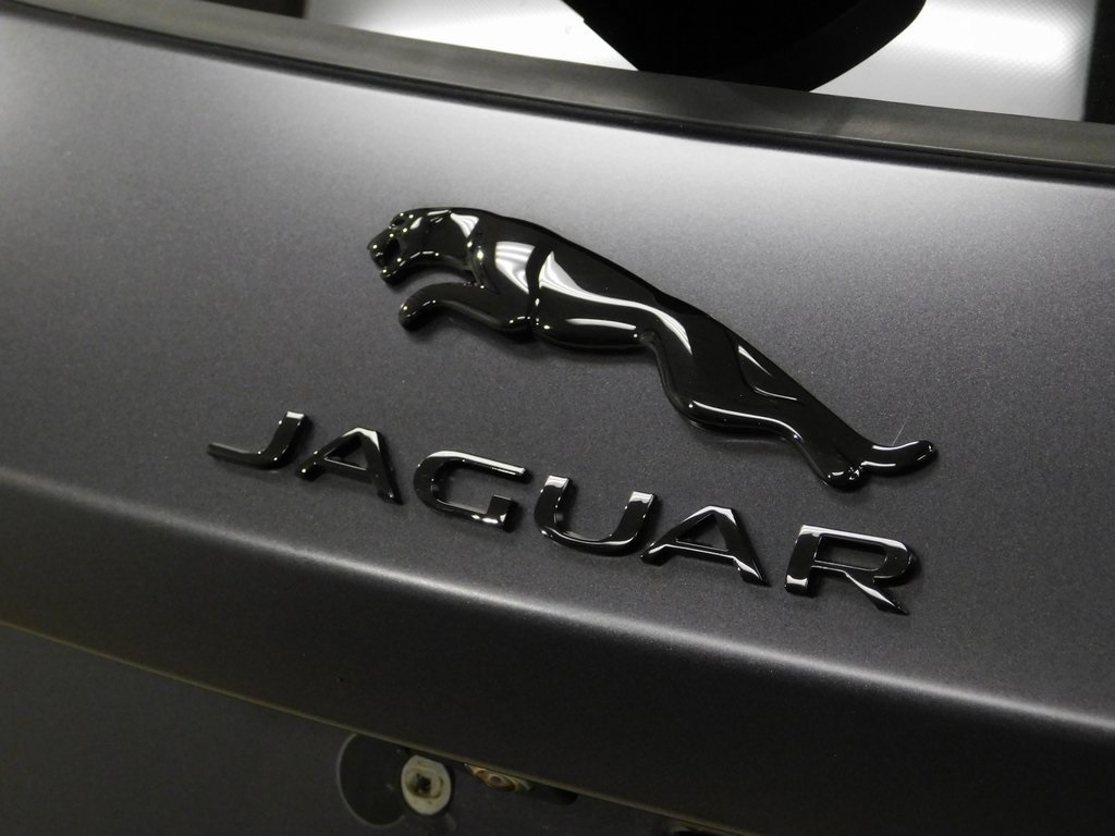 Jaguar F-Pace SVR 2024