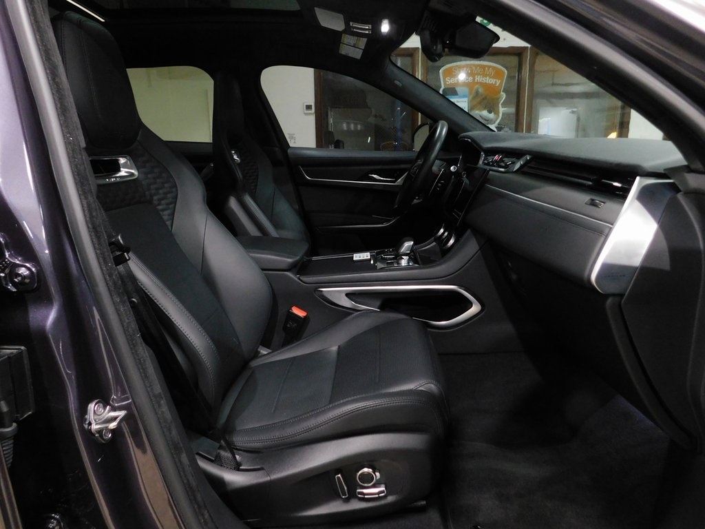 Jaguar F-Pace SVR 2024