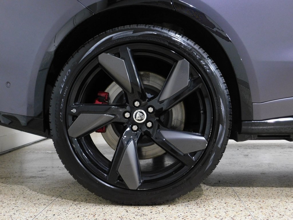 Jaguar F-Pace SVR 2024