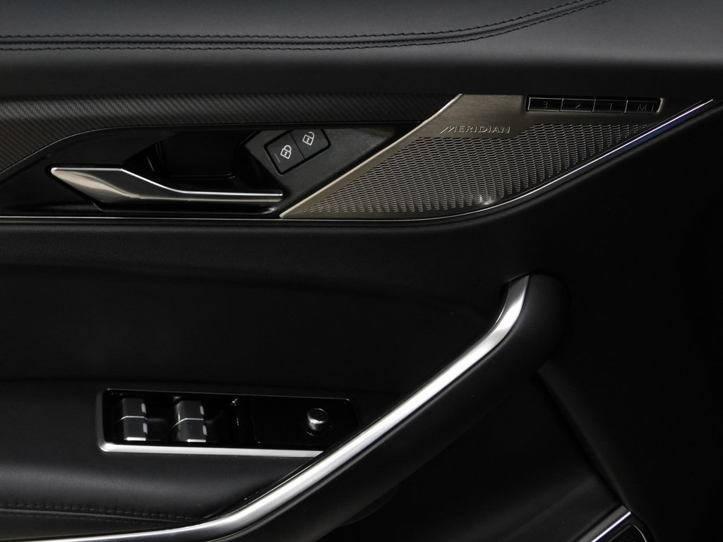 Jaguar F-Pace SVR 2024