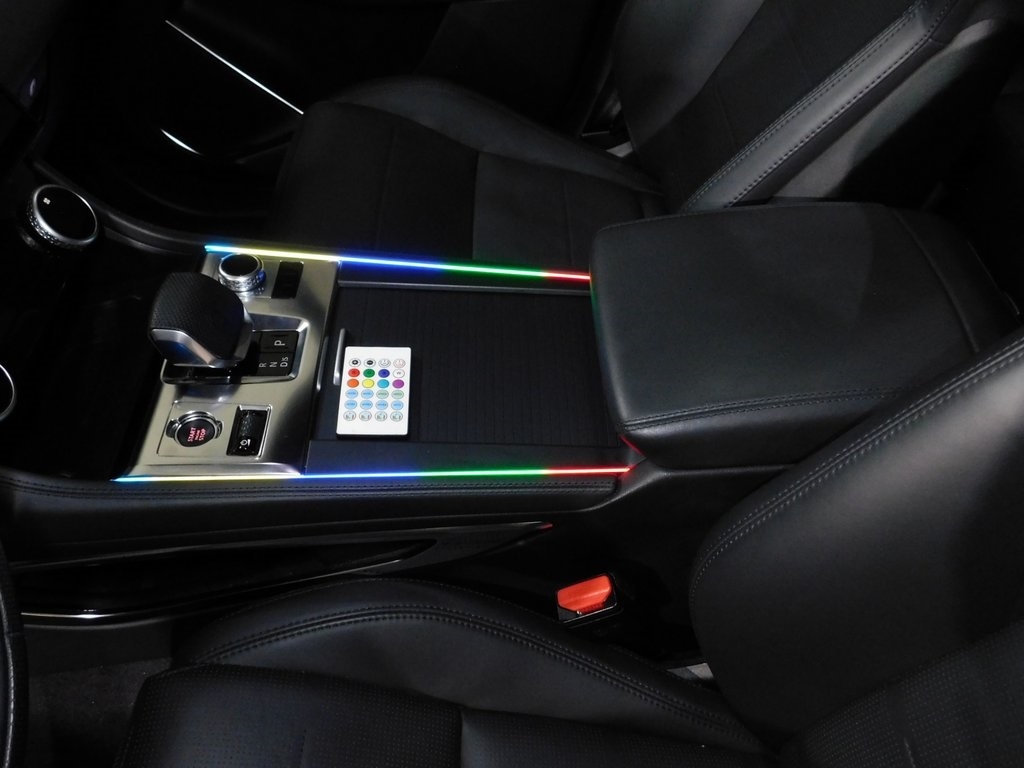 Jaguar F-Pace SVR 2024