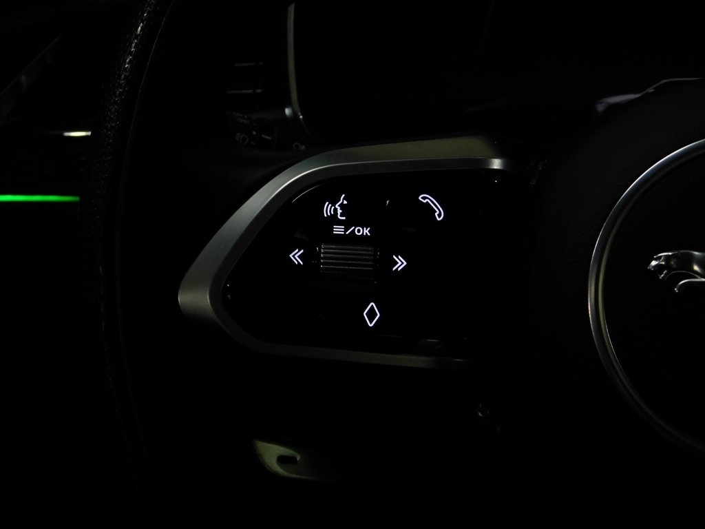 Jaguar F-Pace SVR 2024