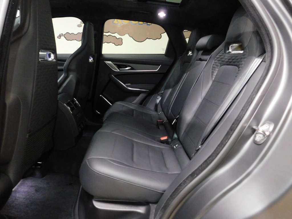 Jaguar F-Pace SVR 2024