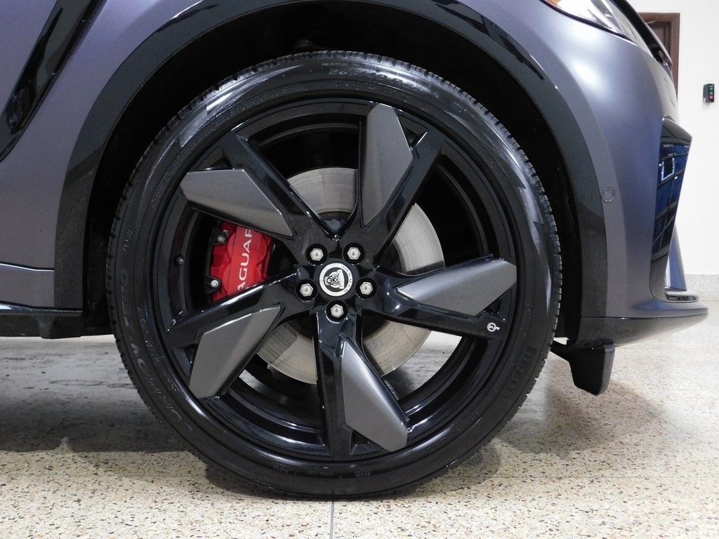 Jaguar F-Pace SVR 2024