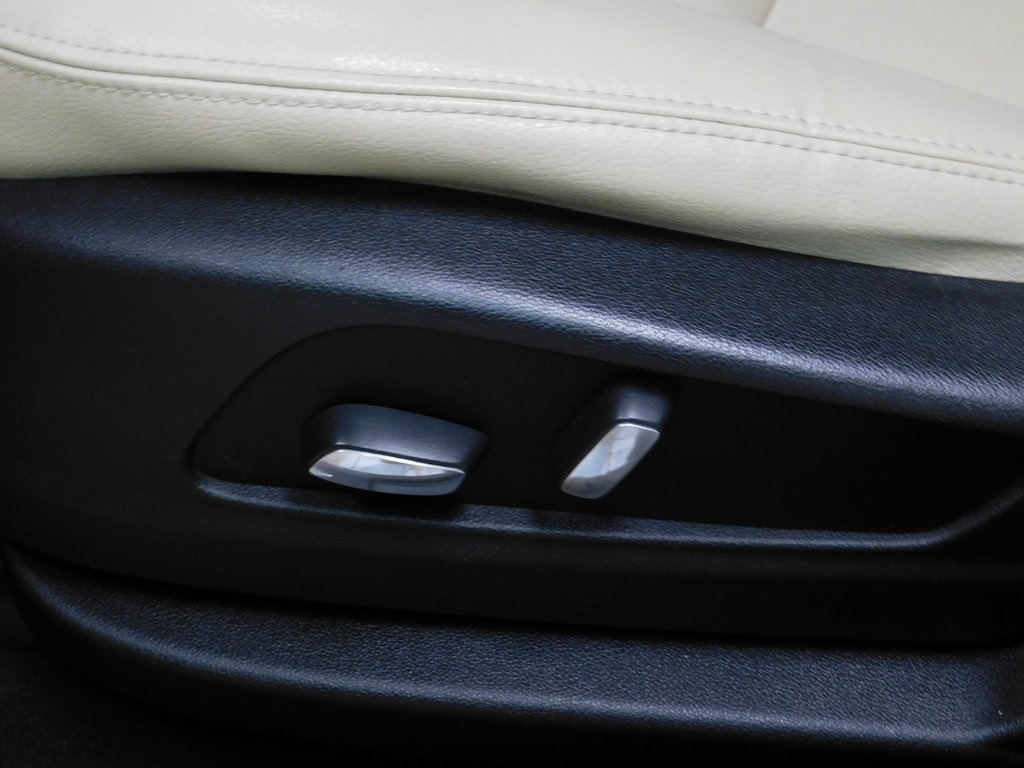 Cadillac XT5 Base AWD 2018