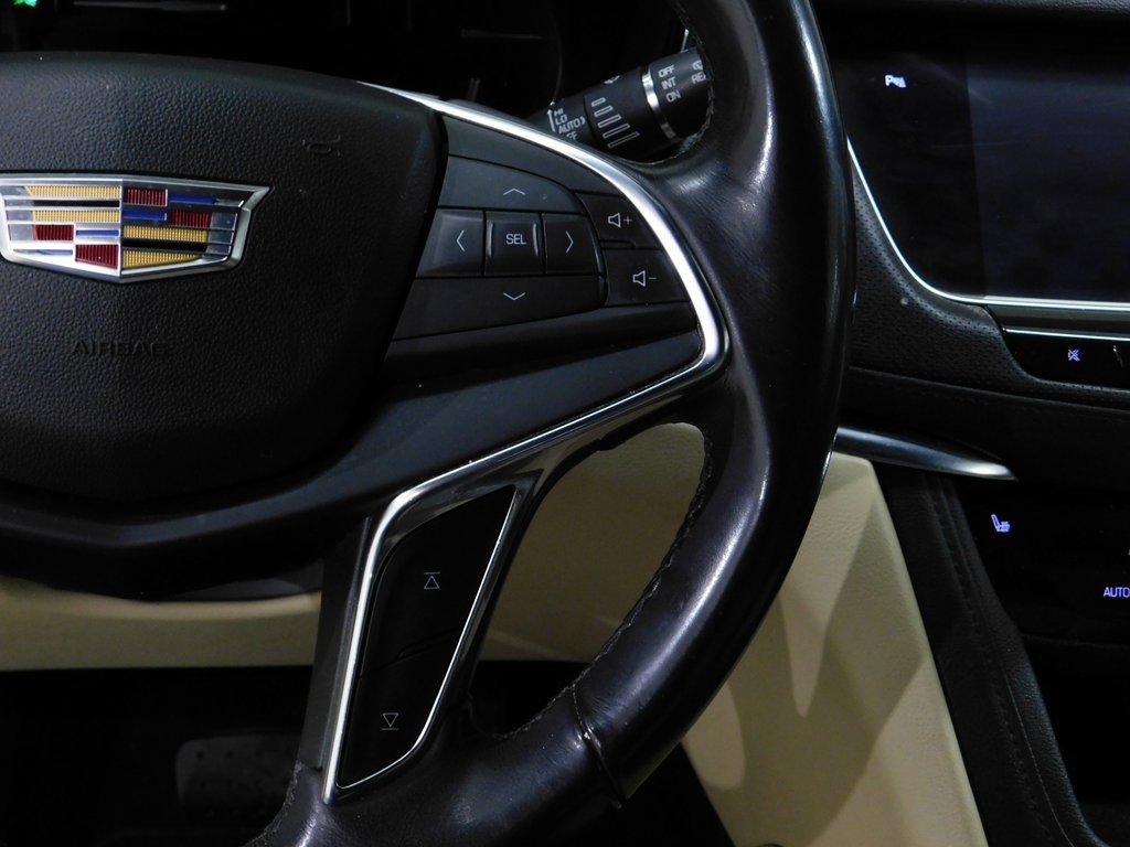 Cadillac XT5 Base AWD 2018