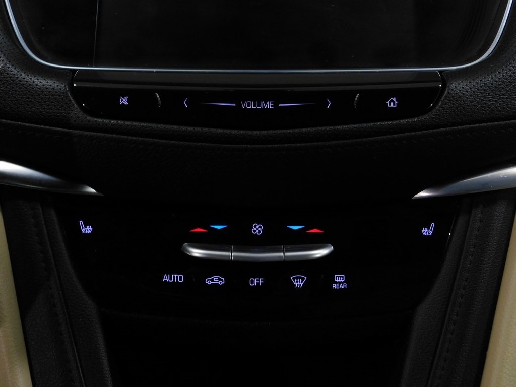 Cadillac XT5 Base AWD 2018