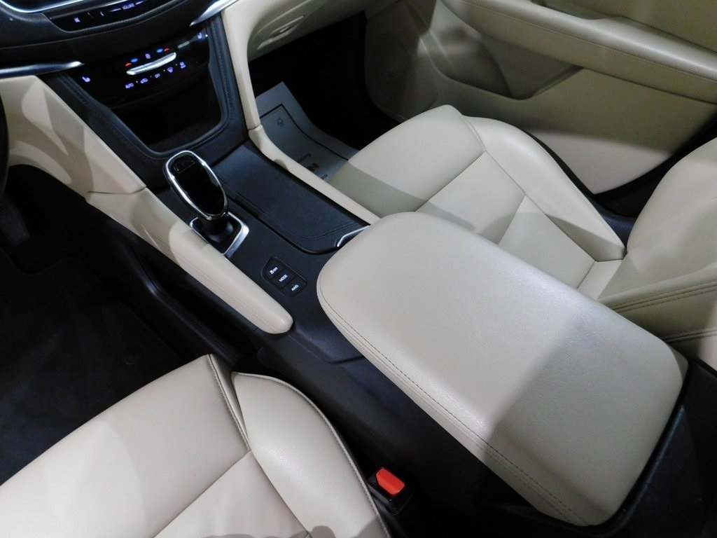 Cadillac XT5 Base AWD 2018