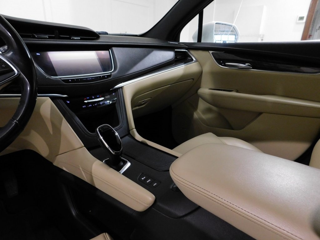 Cadillac XT5 Base AWD 2018