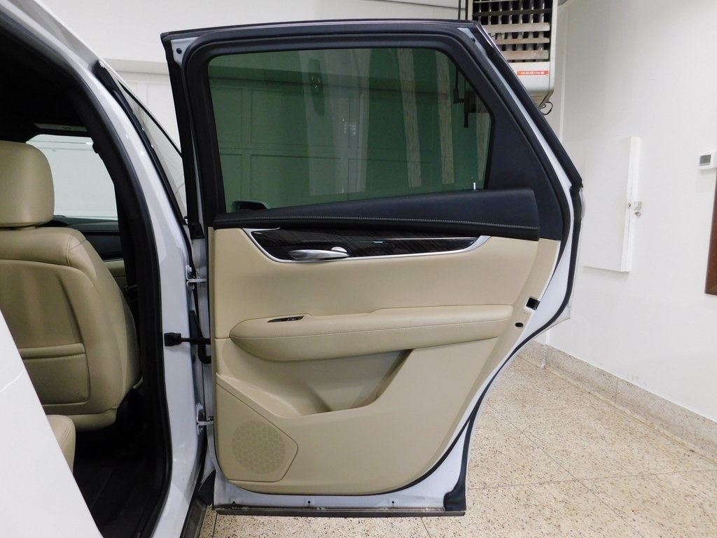 Cadillac XT5 Base AWD 2018