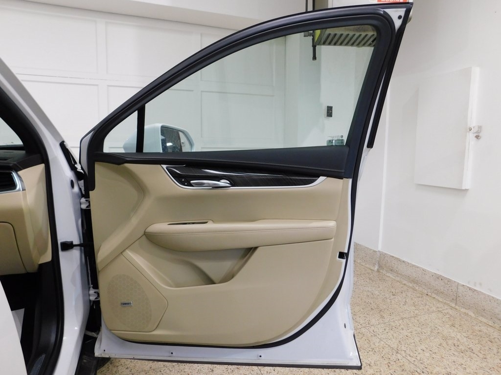 Cadillac XT5 Base AWD 2018