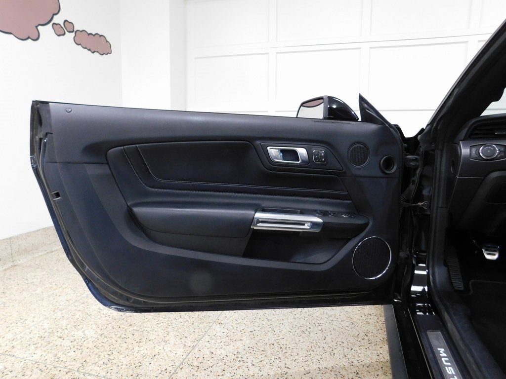 Ford Mustang GT convertible 2019