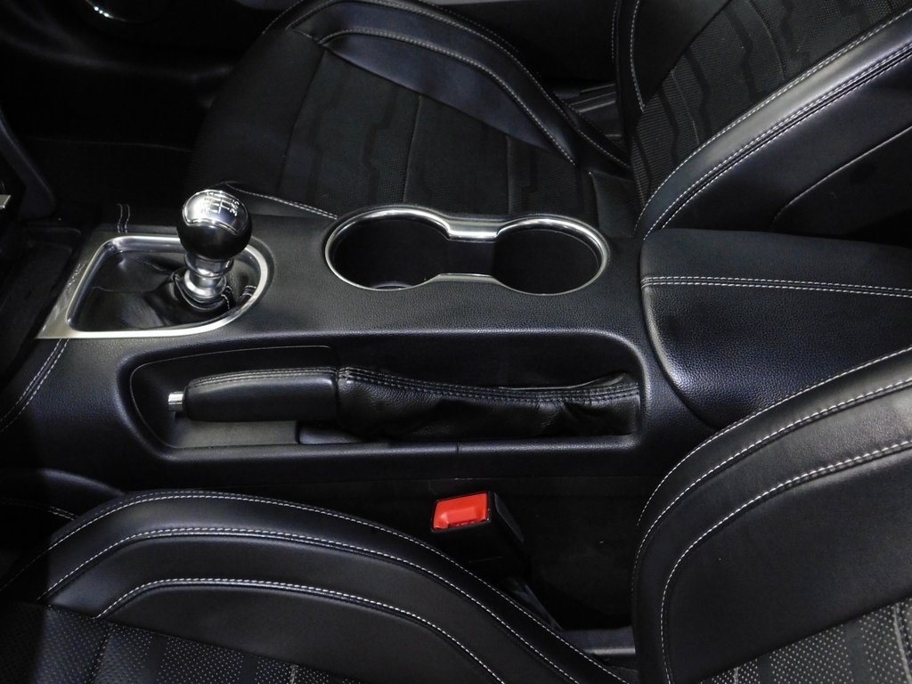 Ford Mustang GT convertible 2019