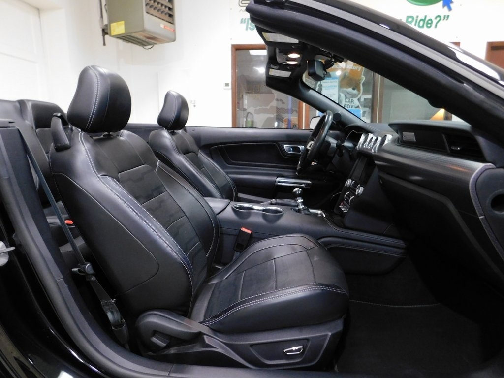 Ford Mustang GT convertible 2019