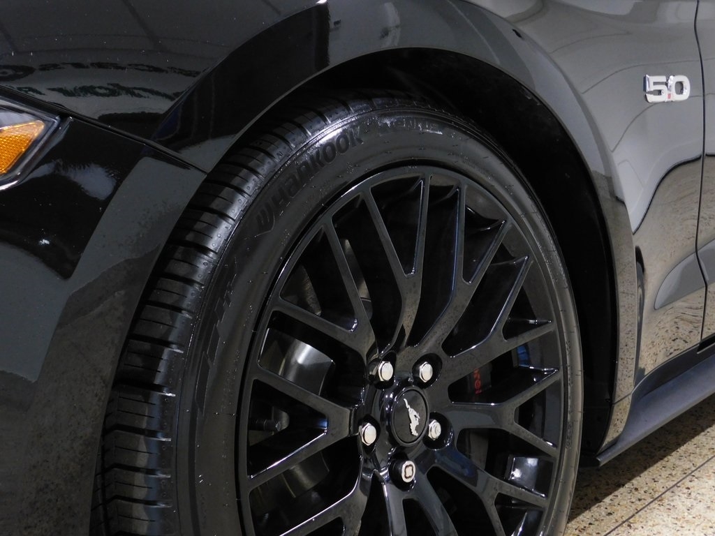 Ford Mustang GT convertible 2019