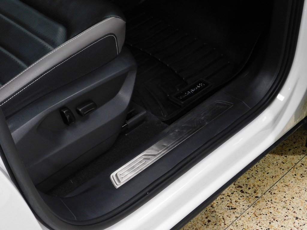 Volkswagen Atlas V6 SEL Premium R-Line 4MOTION 2022