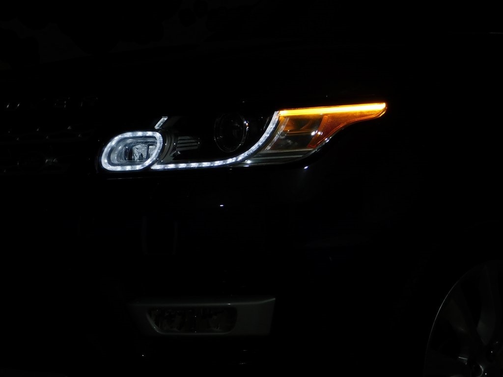 Land Rover Range Rover Sport 3.0L V6 Supercharged SE 2014