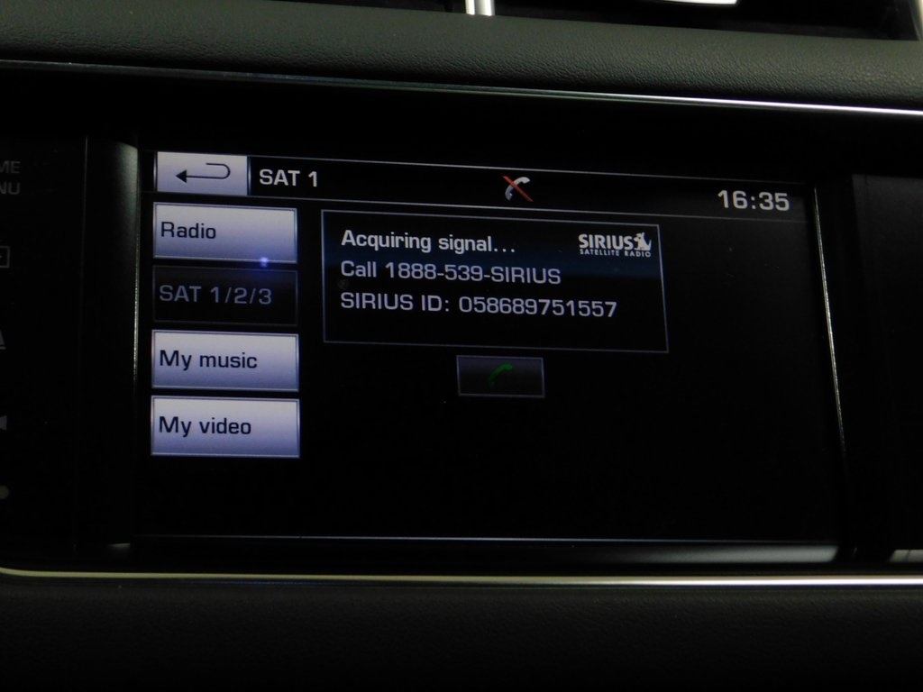 Land Rover Range Rover Sport 3.0L V6 Supercharged SE 2014