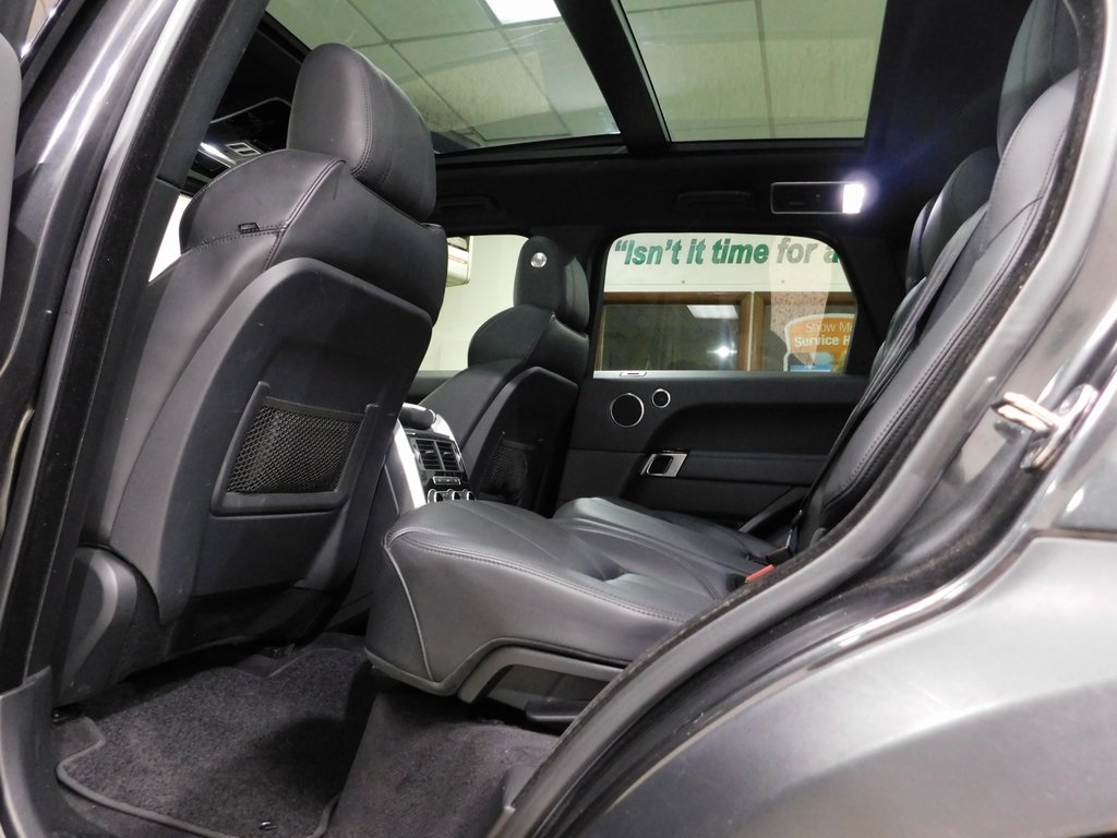 Land Rover Range Rover Sport 3.0L V6 Supercharged SE 2014
