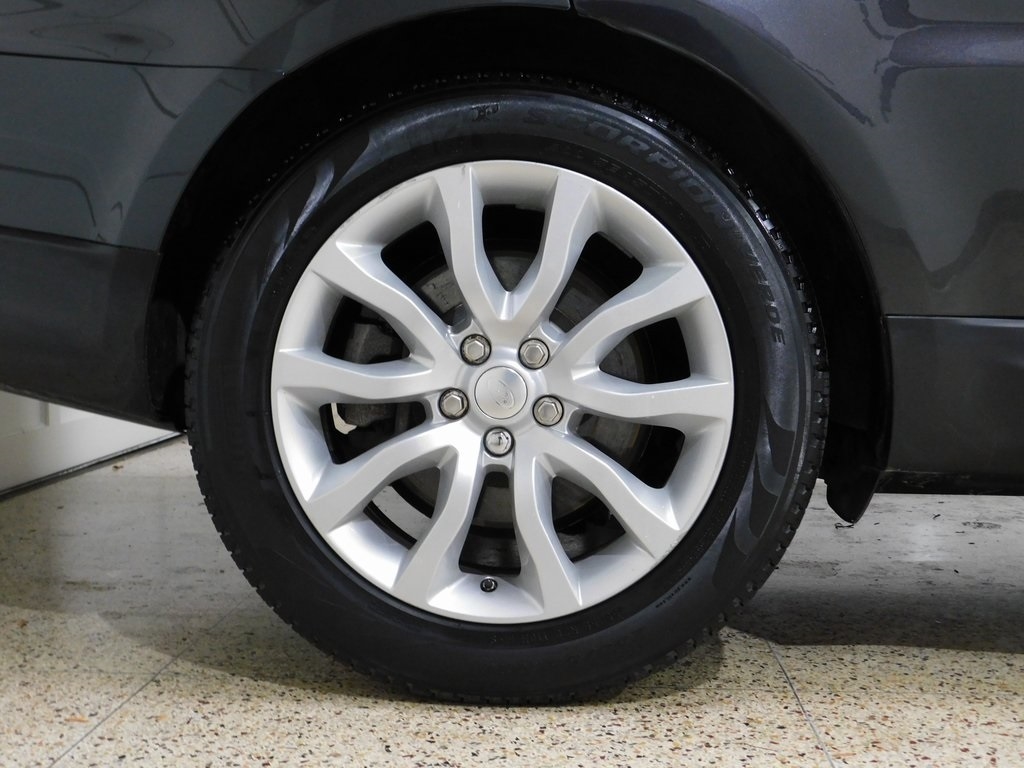 Land Rover Range Rover Sport 3.0L V6 Supercharged SE 2014