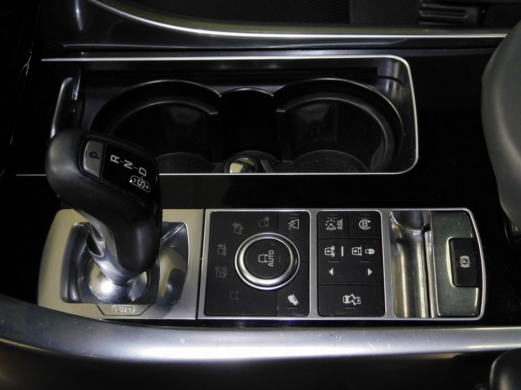 Land Rover Range Rover Sport 3.0L V6 Supercharged SE 2014