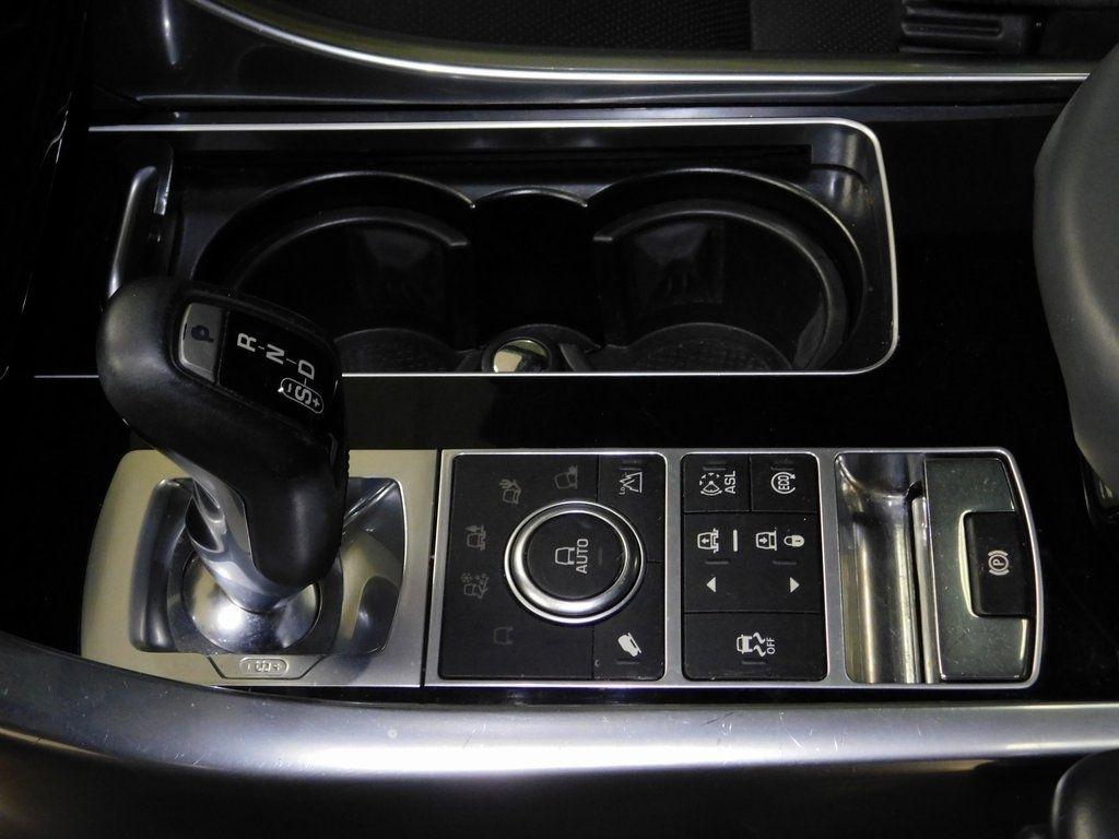 Land Rover Range Rover Sport 3.0L V6 Supercharged SE 2014