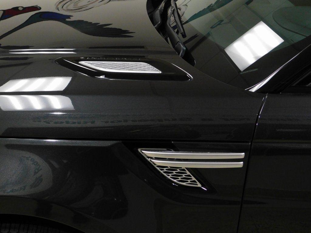 Land Rover Range Rover Sport 3.0L V6 Supercharged SE 2014