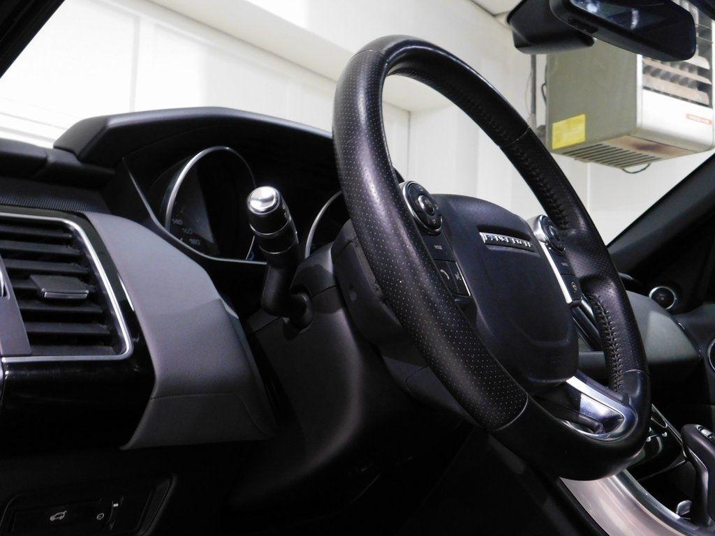 Land Rover Range Rover Sport 3.0L V6 Supercharged SE 2014