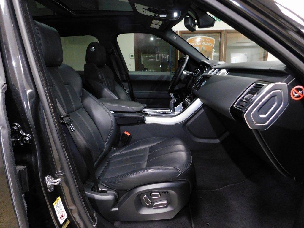 Land Rover Range Rover Sport 3.0L V6 Supercharged SE 2014