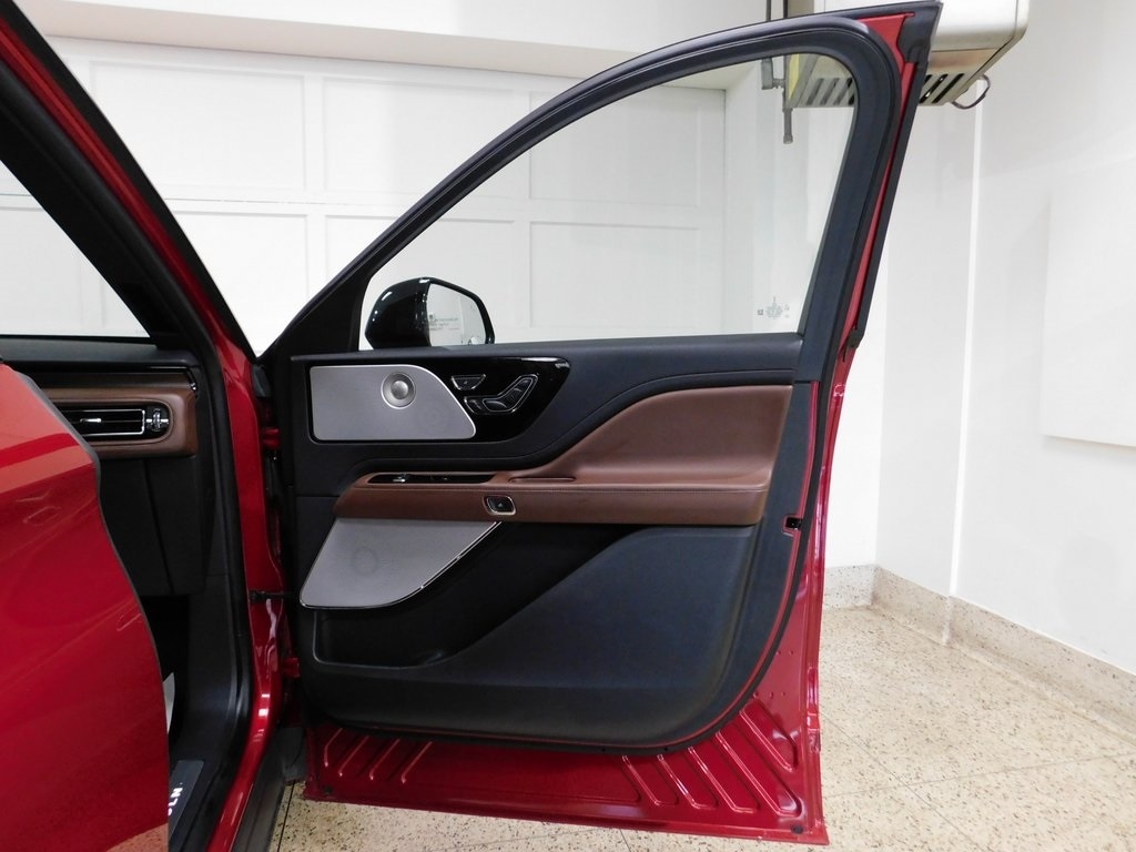 Lincoln Aviator Reserve AWD 2025