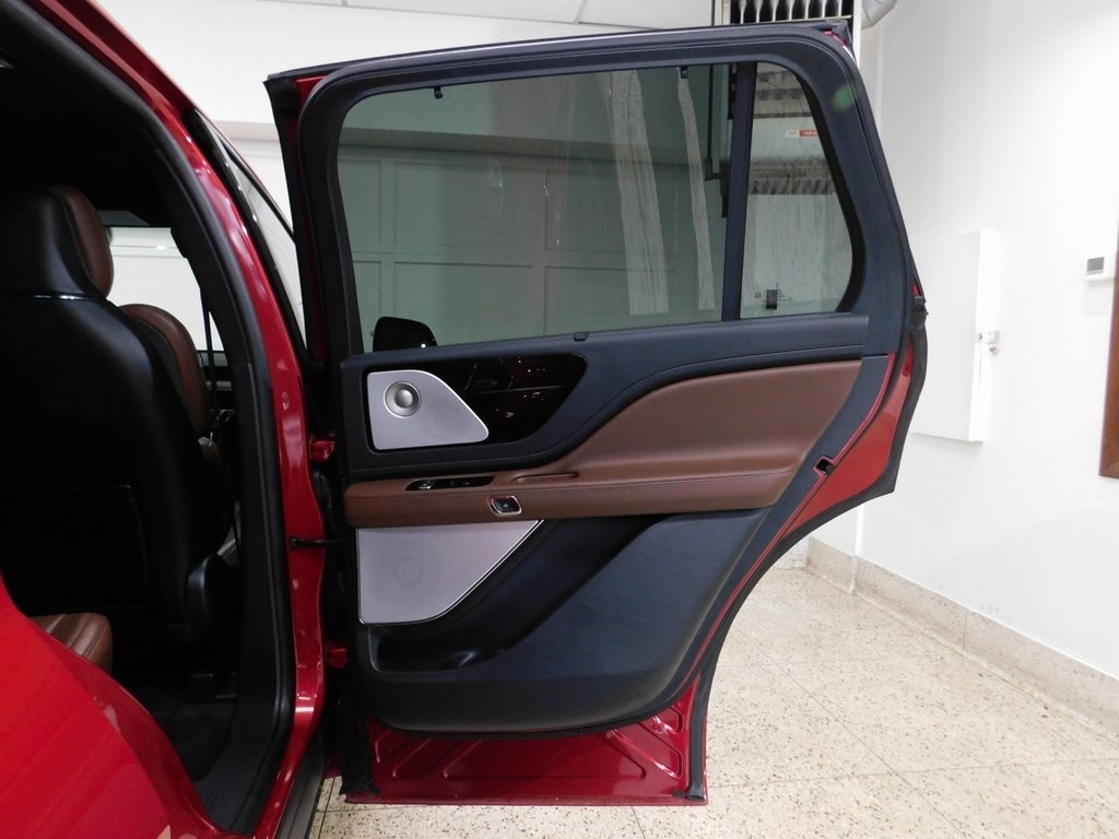 Lincoln Aviator Reserve AWD 2025