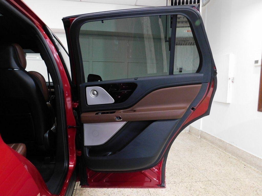 Lincoln Aviator Reserve AWD 2025