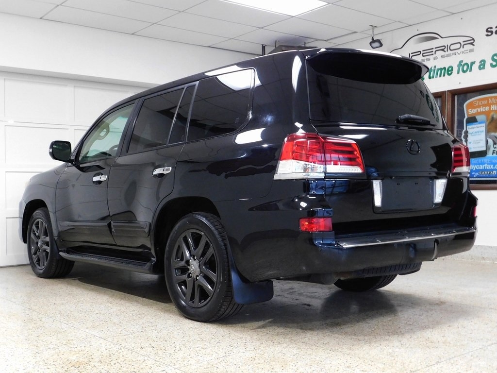 Lexus LX 570 Sport Utility 2013