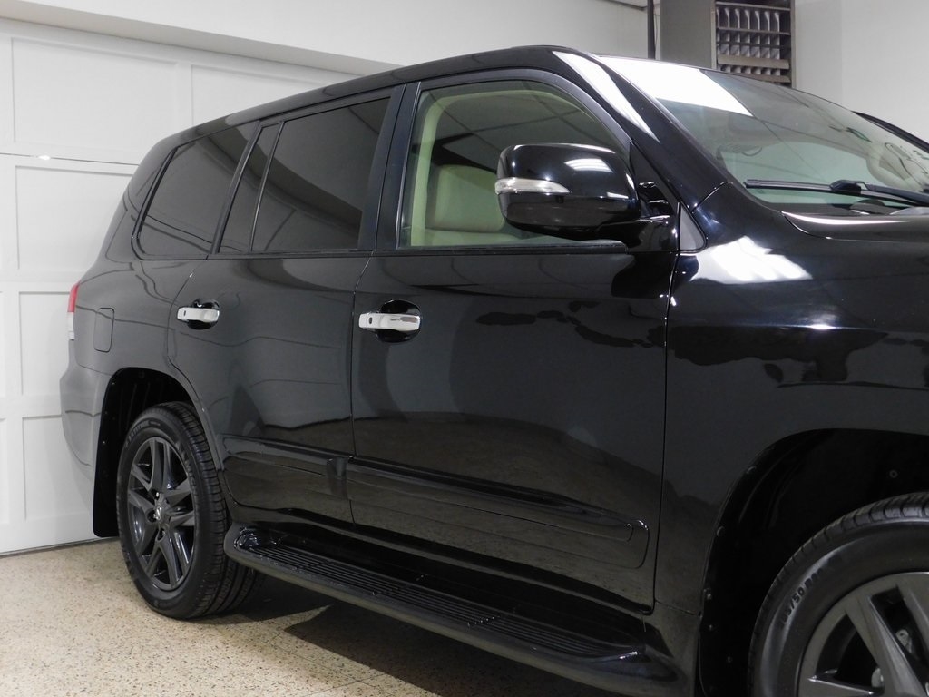 Lexus LX 570 Sport Utility 2013