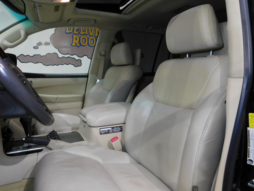 Lexus LX 570 Sport Utility 2013