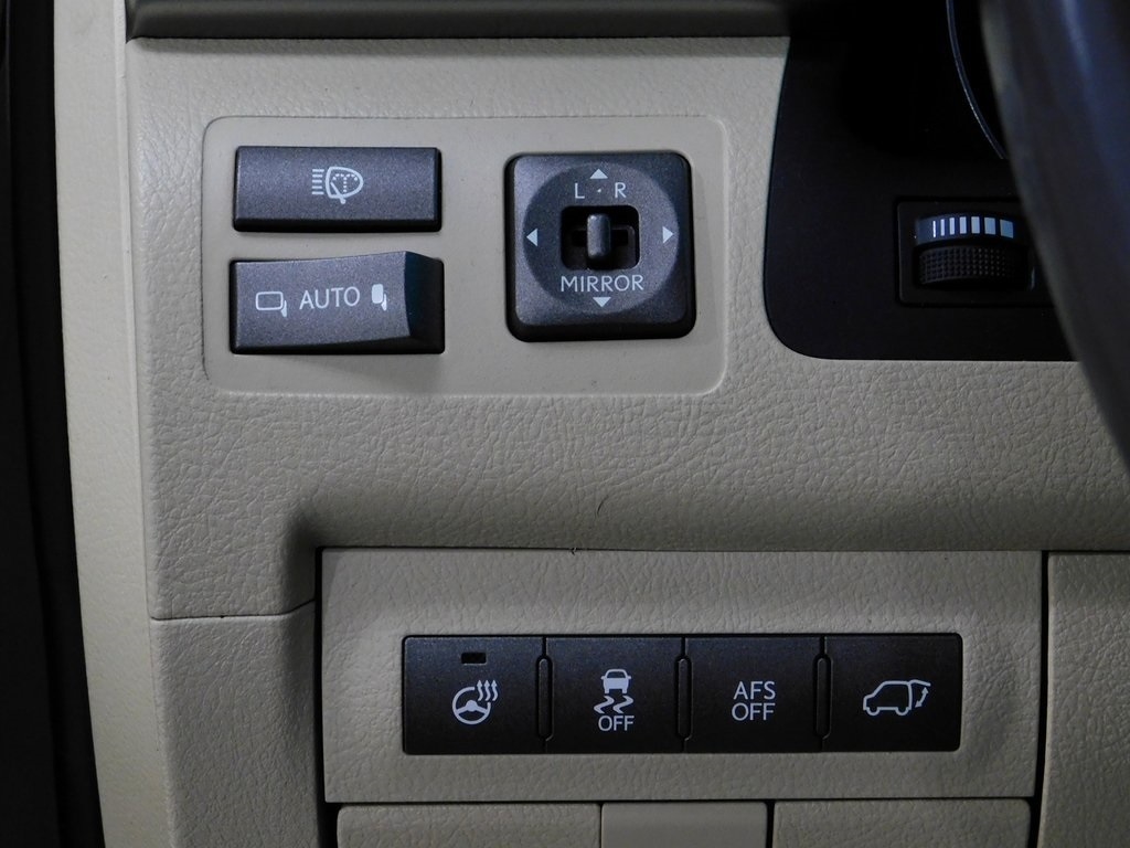 Lexus LX 570 Sport Utility 2013