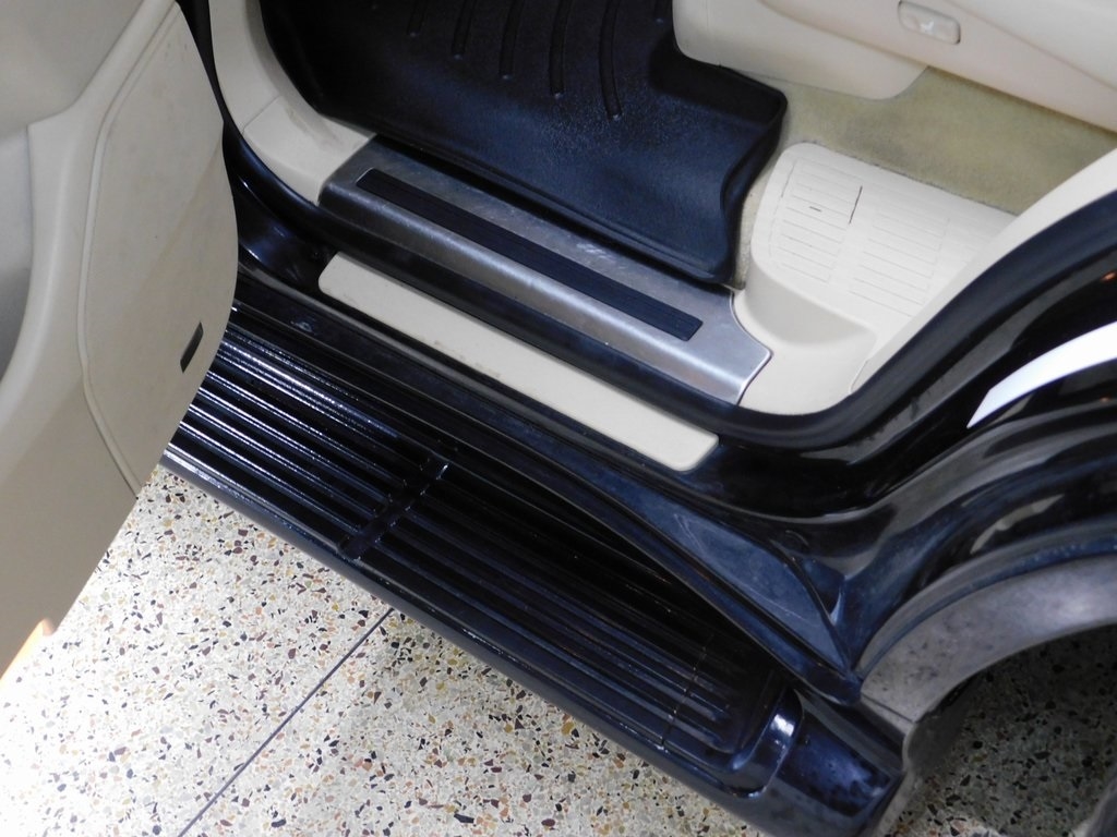 Lexus LX 570 Sport Utility 2013