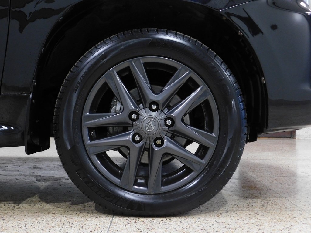 Lexus LX 570 Sport Utility 2013