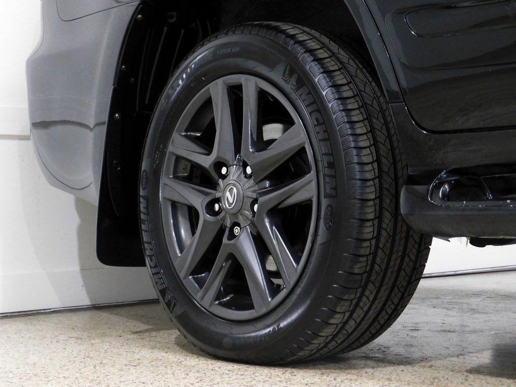 Lexus LX 570 Sport Utility 2013