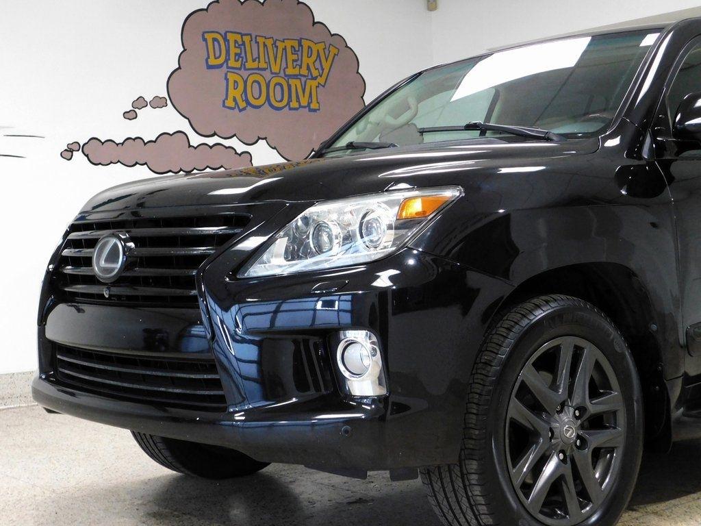 Lexus LX 570 Sport Utility 2013