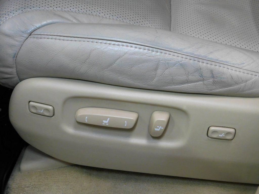 Lexus LX 570 Sport Utility 2013