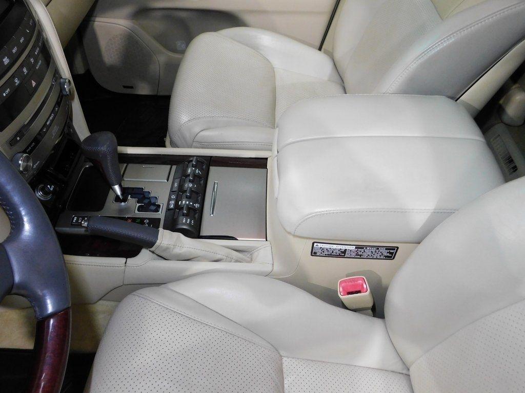 Lexus LX 570 Sport Utility 2013