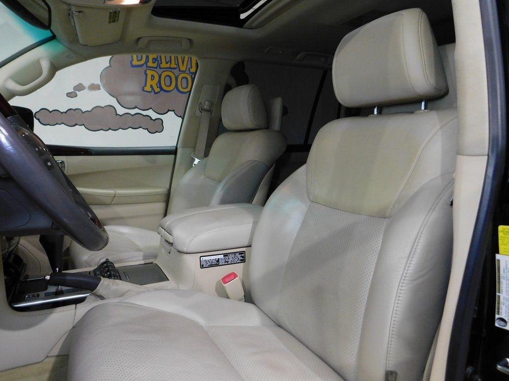 Lexus LX 570 Sport Utility 2013