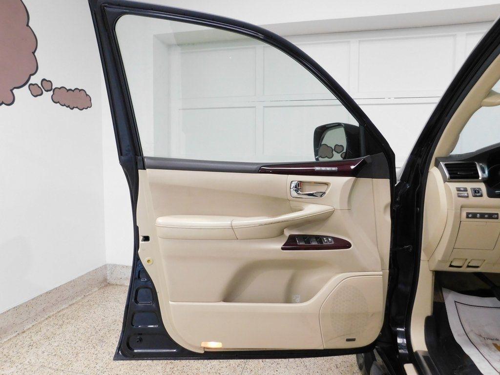 Lexus LX 570 Sport Utility 2013